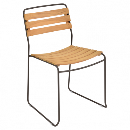 Teak Metallstuhl Surprising von Fermob mit Gestell aus Metall in tonka