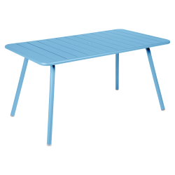 Wetterfester Tisch Luxembourg aus Aluminium von Fermob in maya blau