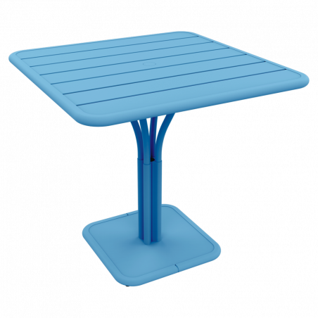 Wetterfester Luxembourg mit Mittelfuß aus Aluminium von Fermob in maya blau