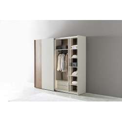 Kleiderschrank Mira + von Sudbrock