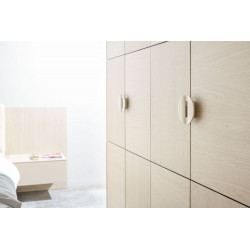 Kleiderschrank Mira + von Sudbrock