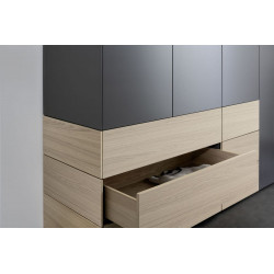 Kleiderschrank Mira + von Sudbrock