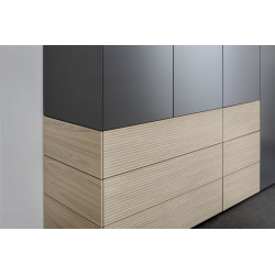 Kleiderschrank Mira + von Sudbrock
