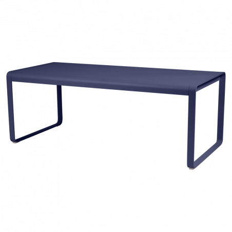Leichter Esstisch Bellevie mit 196cm Länge von Fermob