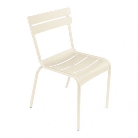 Stapelbarer Stuhl Luxembourg aus Aluminium von Fermob in Latte-Beige