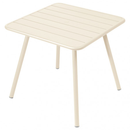 Wetterfester Tisch Luxembourg aus Aluminium von Fermob in Latte-Beige