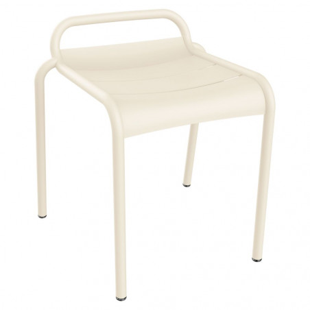 Stapelbarer Hocker Luxembourg von Fermob in Latte-Beige