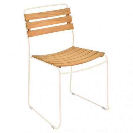 Teak Metallstuhl Surprising von Fermob mit Gestell aus Metall in Latte Beige