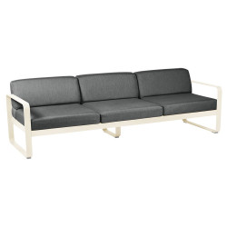 Sofa Bellevie von Fermob mit Stoff in Graphitgrau und Gestell in Latte Beige