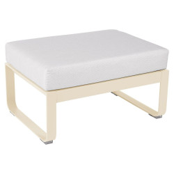 Hocker Bellevie von Fermob mit Polster in Grauweiß und Untergestell in Latte Beige