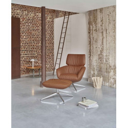Lodey Sessel Leolux Sessel in Leder mit Hocker im Raum